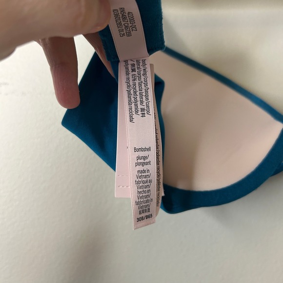 Victoria's Secret Bombshell Push Up Bra Teal Satin Plunge 30B - Picture 7 of 8